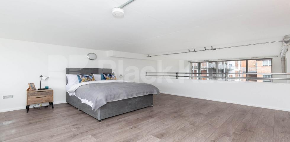 Stunning Live/Work mezzanine property with large balcony Ability Plaza, Dalston